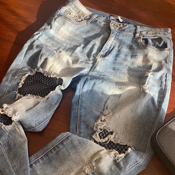 Stylish Revamped ripped jeans with net patchwork💜 - Picture 6 of 16
